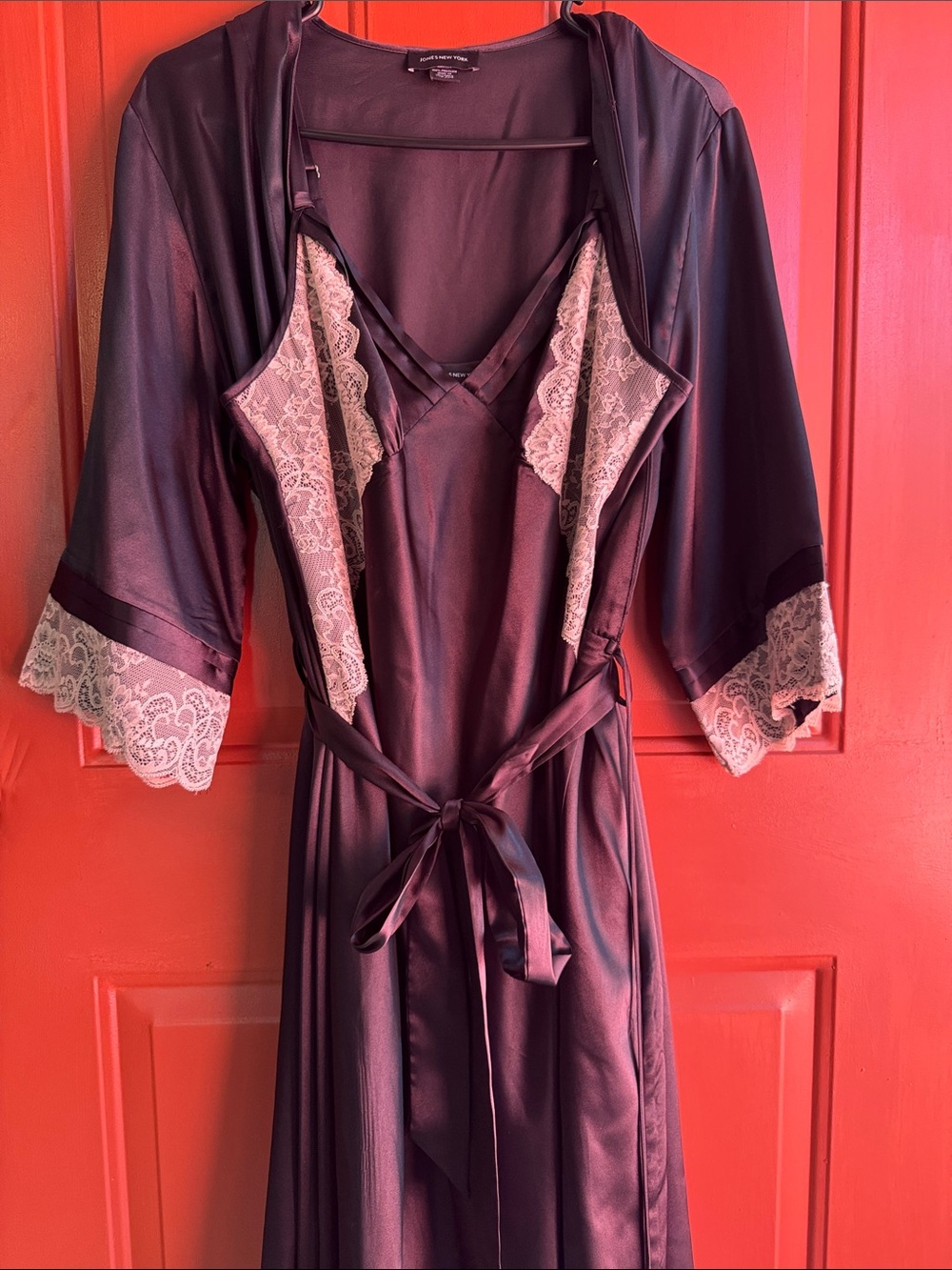 Jones New York Black Satin Robe & Chemise Set with Cream Lace